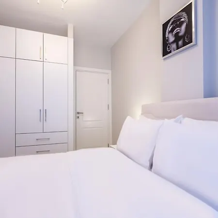 Splendid Flat In The Heart Of Cihangir Istanbul